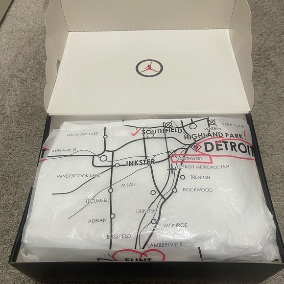 AIR JORDAN 2 RETRO LOW SP Detroit - Men’s - Picture 10 of 10